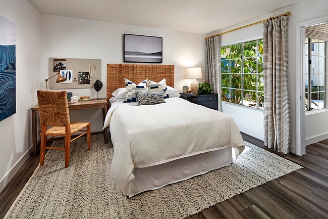 Seaside at Laguna Heights