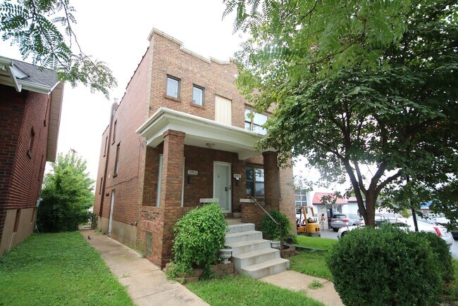Building Photo - 5912 Arsenal St Unit 5912 A