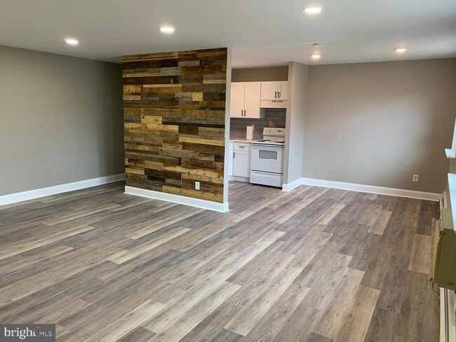 Building Photo - 403 S Main St Unit B201 Rental