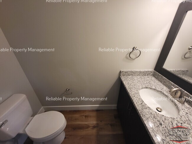 Photo - 1610 Hannah Ln