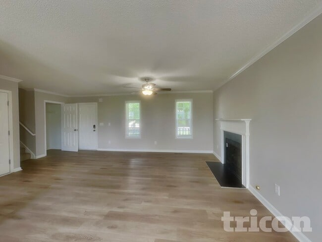 Photo - 412 Remington Ct