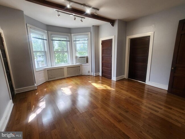 Building Photo - 6709 N 6th St