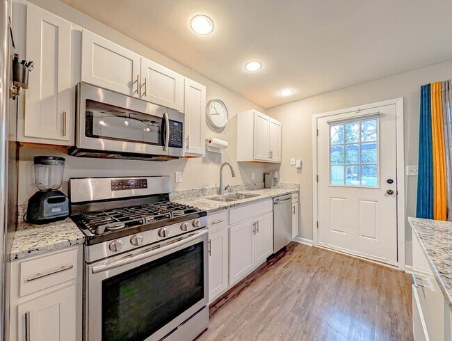 Photo - 8616 Hickory Ave