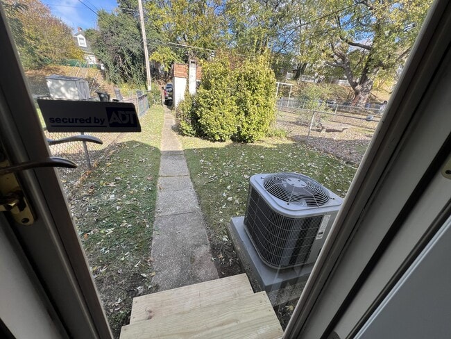 Photo - 7202 Sindall Rd