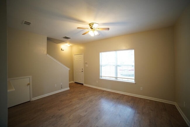 Photo - 2403 Hartsfield Rd