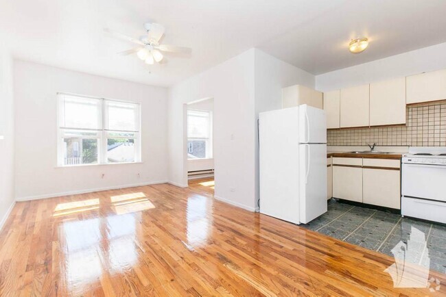 Building Photo - Wonderful 1- bedroom w/ eat-in-kitchen & H... Unit 3B Rental