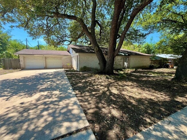 Photo - 2307 Monarch Dr
