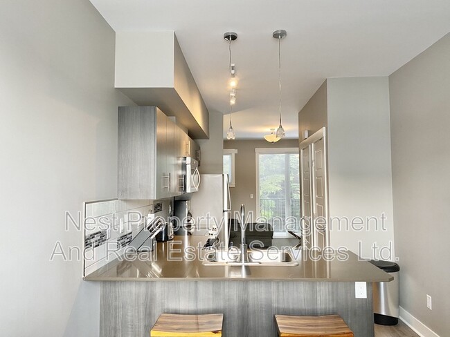 Photo - 110 Baxter Ave