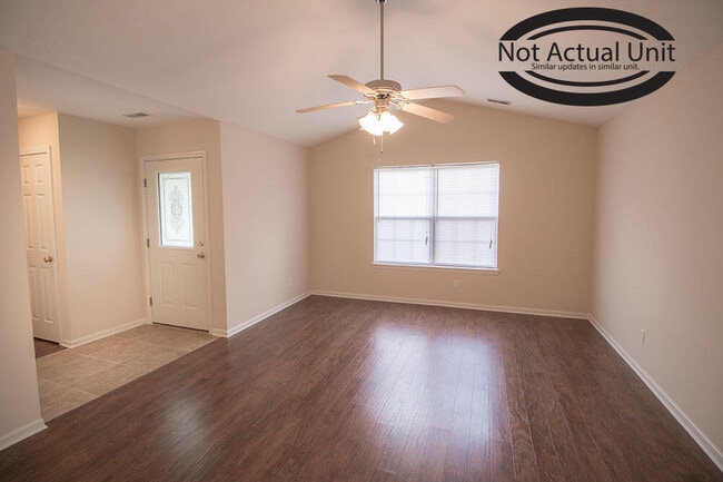 Photo - 1881 Harmony St