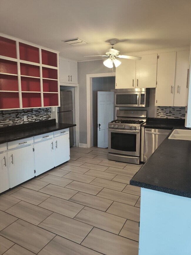 Photo - Spacious, Remodeled 3 bed 2 bath Santa Rita Home!