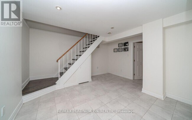 Photo - 61 Snowcrest Ave