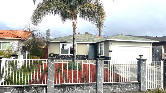 Building Photo - 3177 Gawain Dr Rental