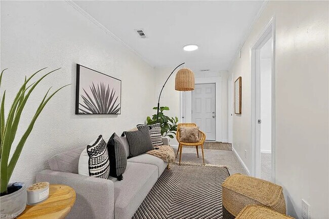 Photo - 1128 43rd St