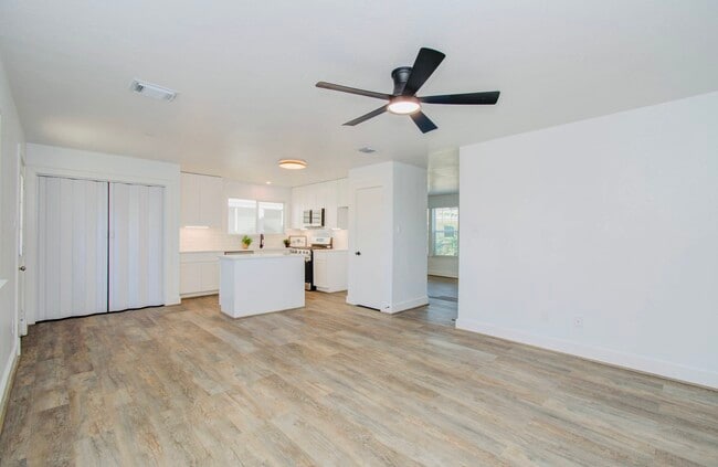 Building Photo - 6117 Settlers Square Ln