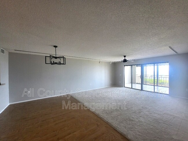 Photo - 6430 Sun Eagle Ln Unit #103