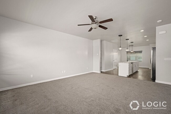 Photo - 1733 W 10 S