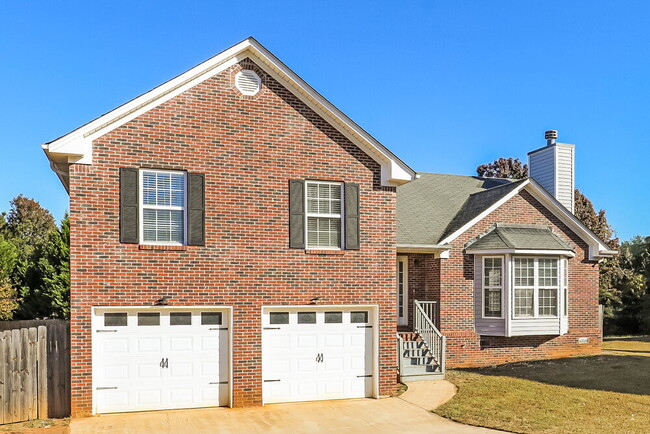 Photo - 503 Bentley Way