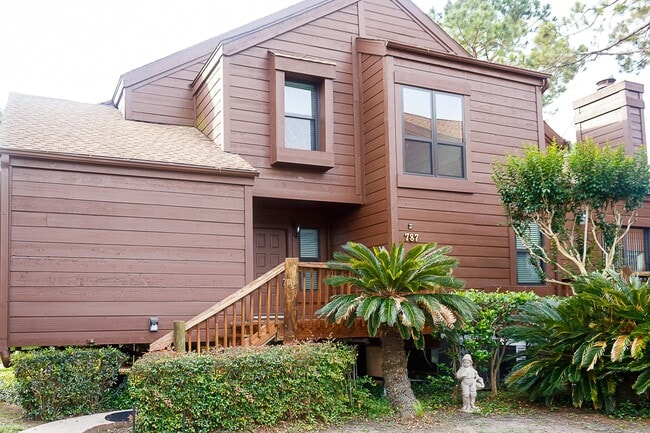 Photo - 787 Davis Rd
