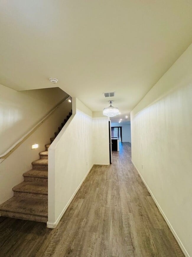 Photo - FALL MOVE IN SPECIAL!! Northwest/ Marana- ...
