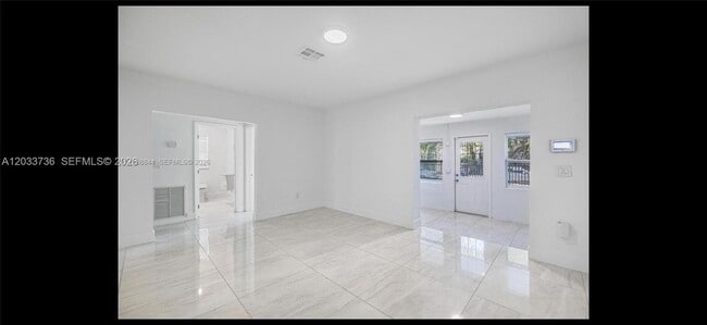 Photo - 529 NW 42nd St