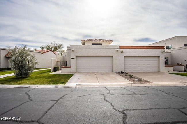 Building Photo - 7633 E Sandalwood Dr Rental