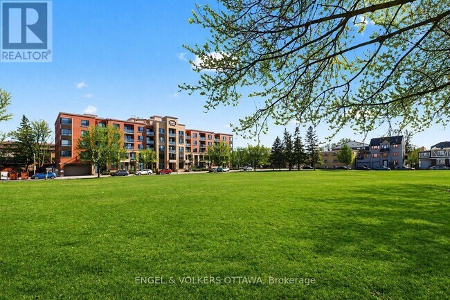 Photo - 316 Bruyère St Unit 418