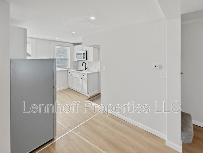 Photo - 25 Hilton St Unit 2