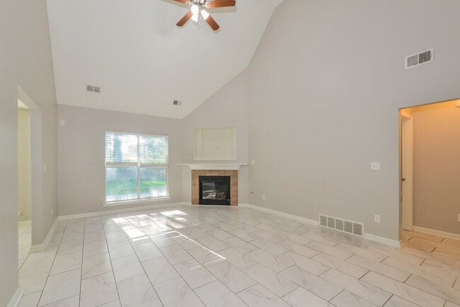 Photo - 4953 Wemberley Dr