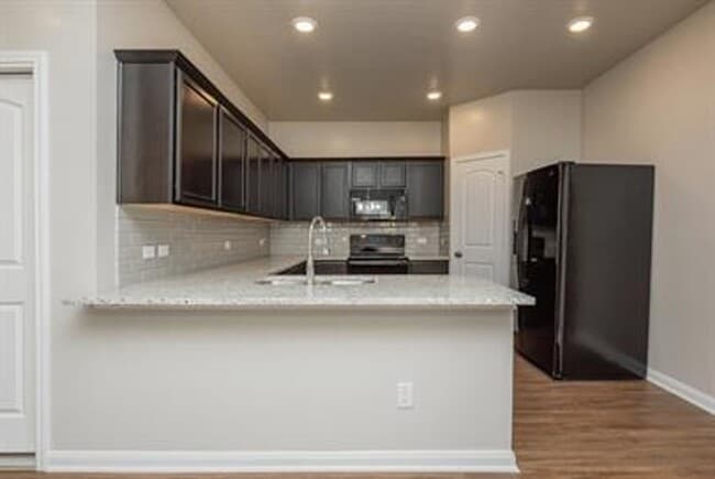 Photo - Bright & Cozy Duplex
