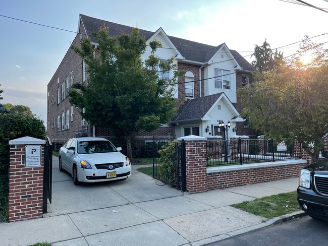 Building Photo - 188 Rutgers St Unit BS2