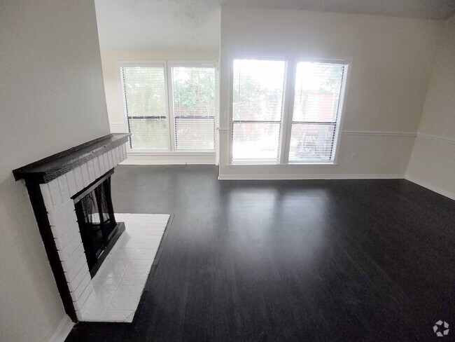 Building Photo - Fabulous  2/2 Condo @ Winter Park x  Rent ... Unit 610