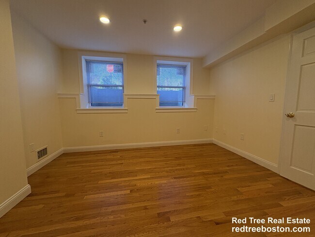Photo - 1801 Beacon St Unit 1