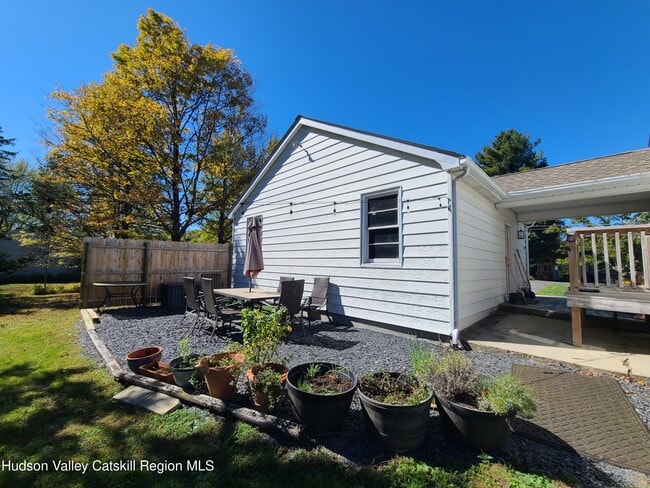 Photo - 24 Dubois Rd