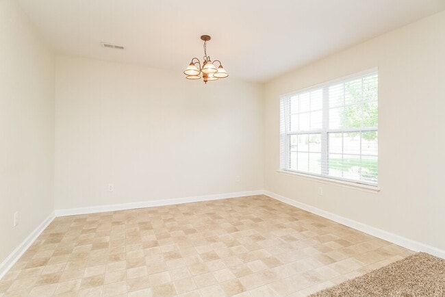 Photo - 2164 Spring Hill Cir