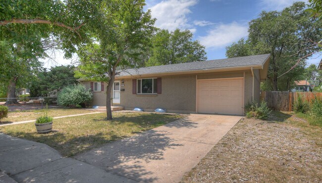 Photo - Centrally located 4 bedroom home!