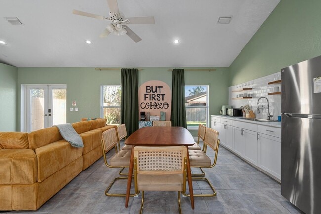 Photo - 808 Arietta Dr