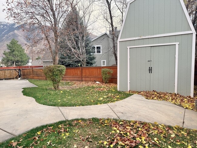 Photo - 1729 Colchester Ct