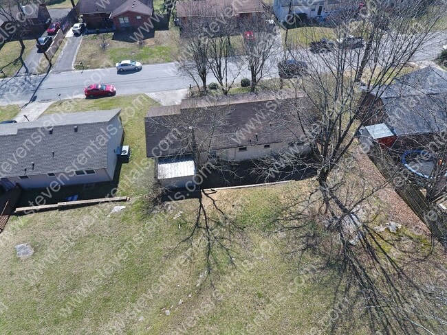 Photo - 3260 Niagara Dr
