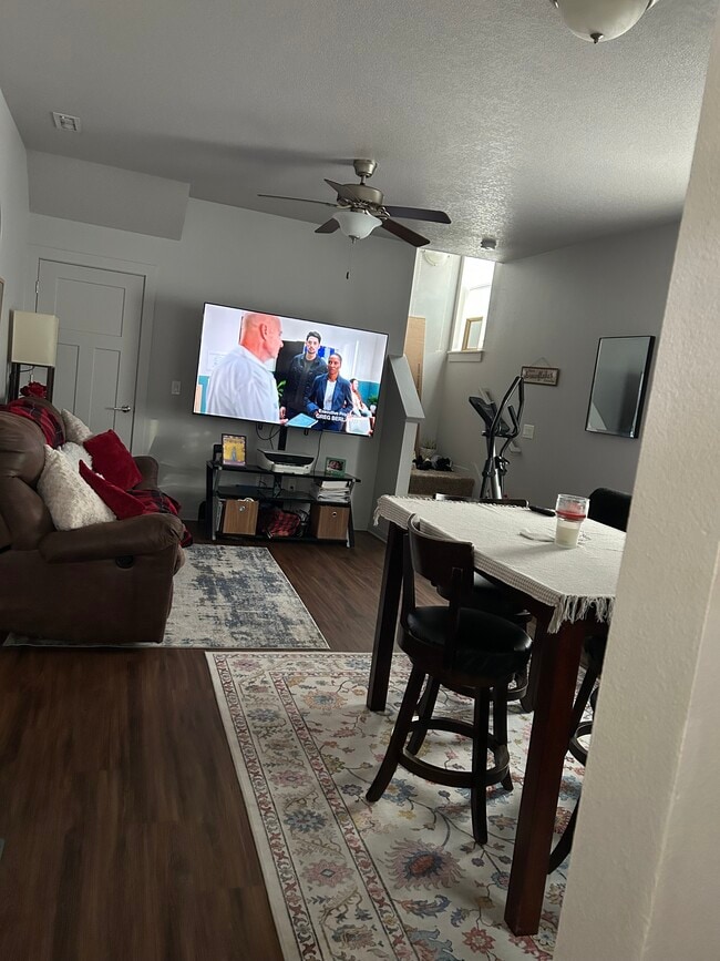 Photo - 4803 NE Oak Ln