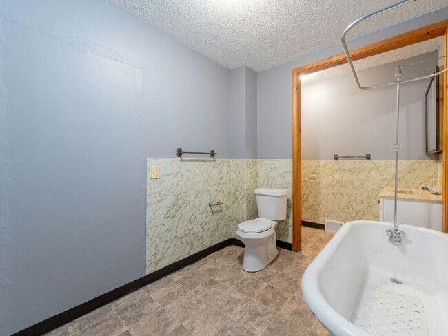 Photo - 5814 Prosser Ave