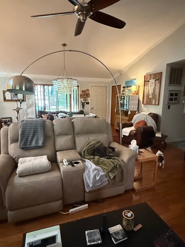 Photo - 4212 Lakeview Pkwy