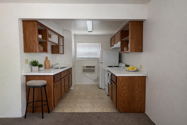 Photo - 1311 W 3rd St Unit 6