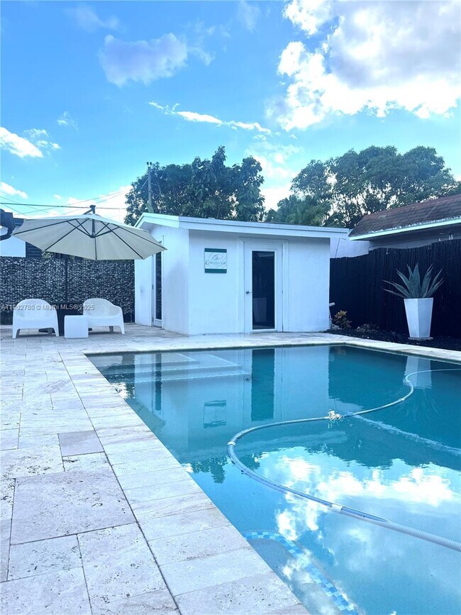Photo - 1700 SW 16th Ter