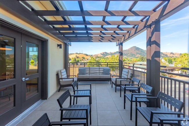 Photo - 16685 Church St