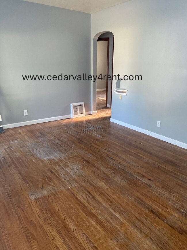 Photo - 320 Boston Ave