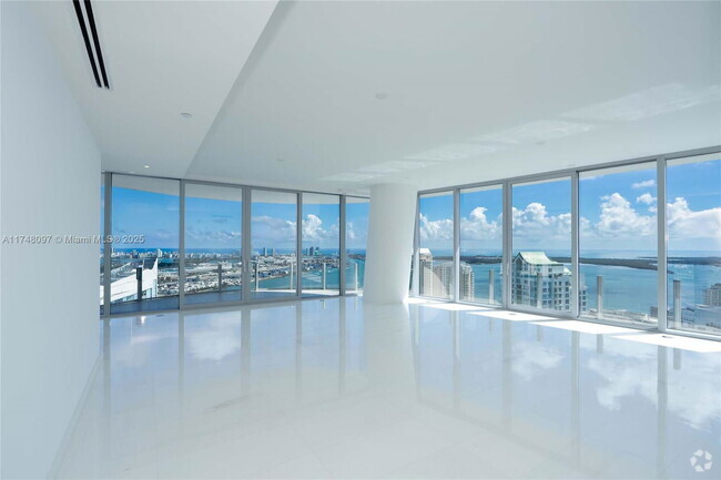 Building Photo - 300 Biscayne Blvd Way Unit 45003 Rental