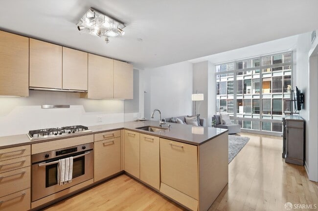 Photo - 301 Mission St