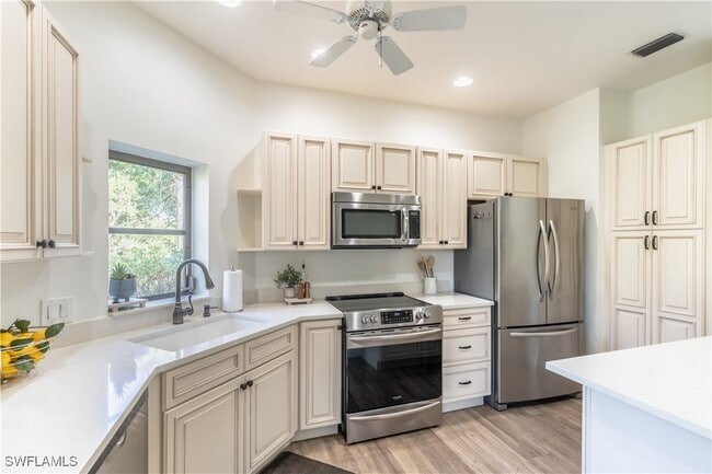 Building Photo - 651 10th Ave S Unit C651