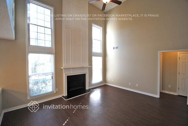 Photo - 2215 Sprucewood Dr NW