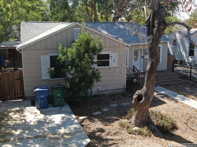 Photo - 414 Elmwood Dr